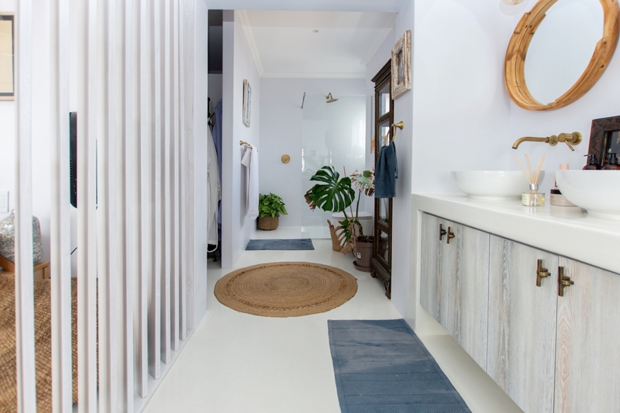 4 Bedroom Property for Sale in Sandy Point Western Cape